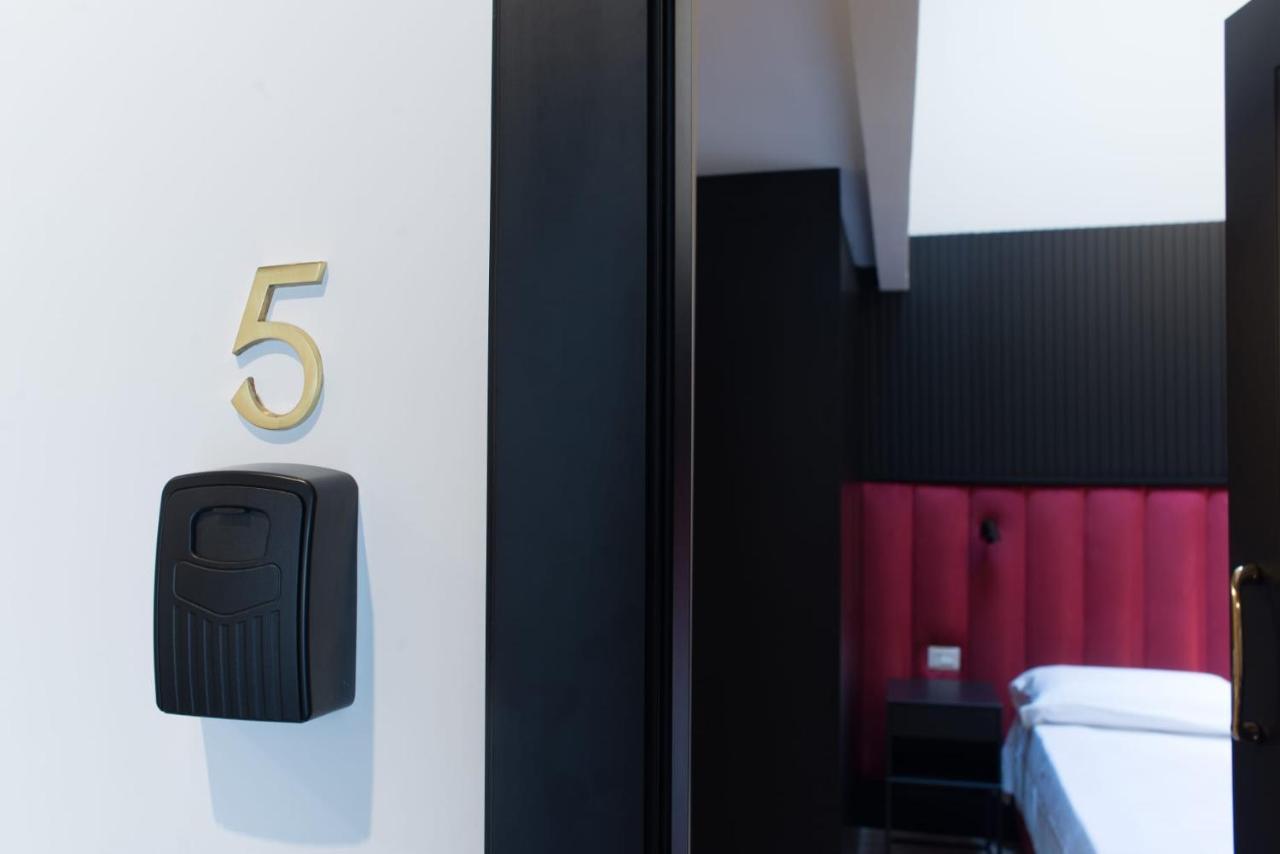 Fida Rooms Naples Exterior photo