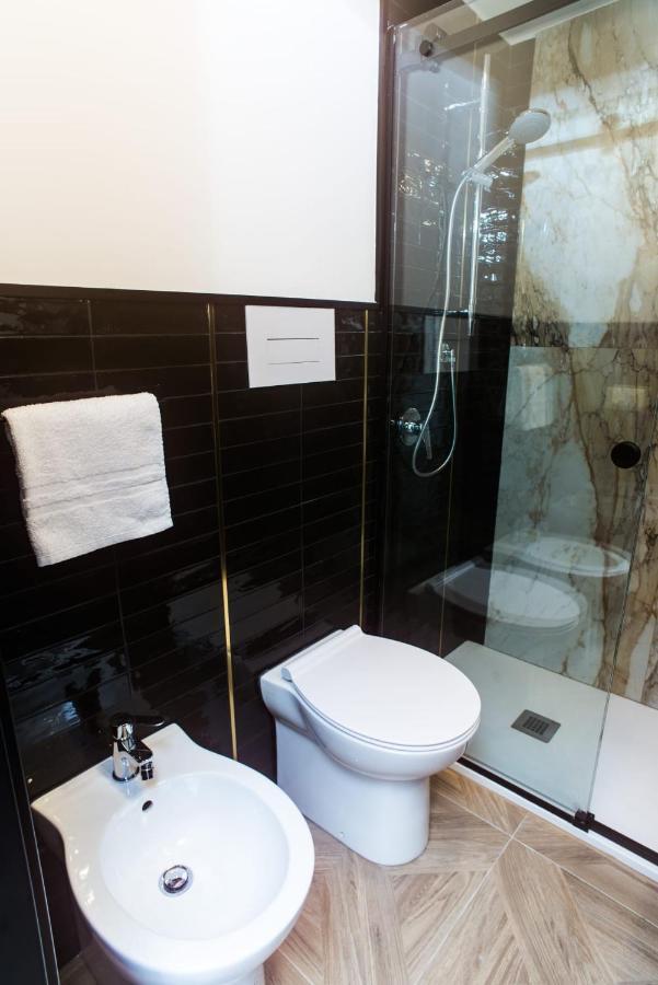 Fida Rooms Naples Exterior photo
